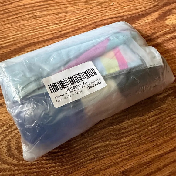 🆕 Kids Barber Cape and Neck Duster Brush - Picture 3 of 4